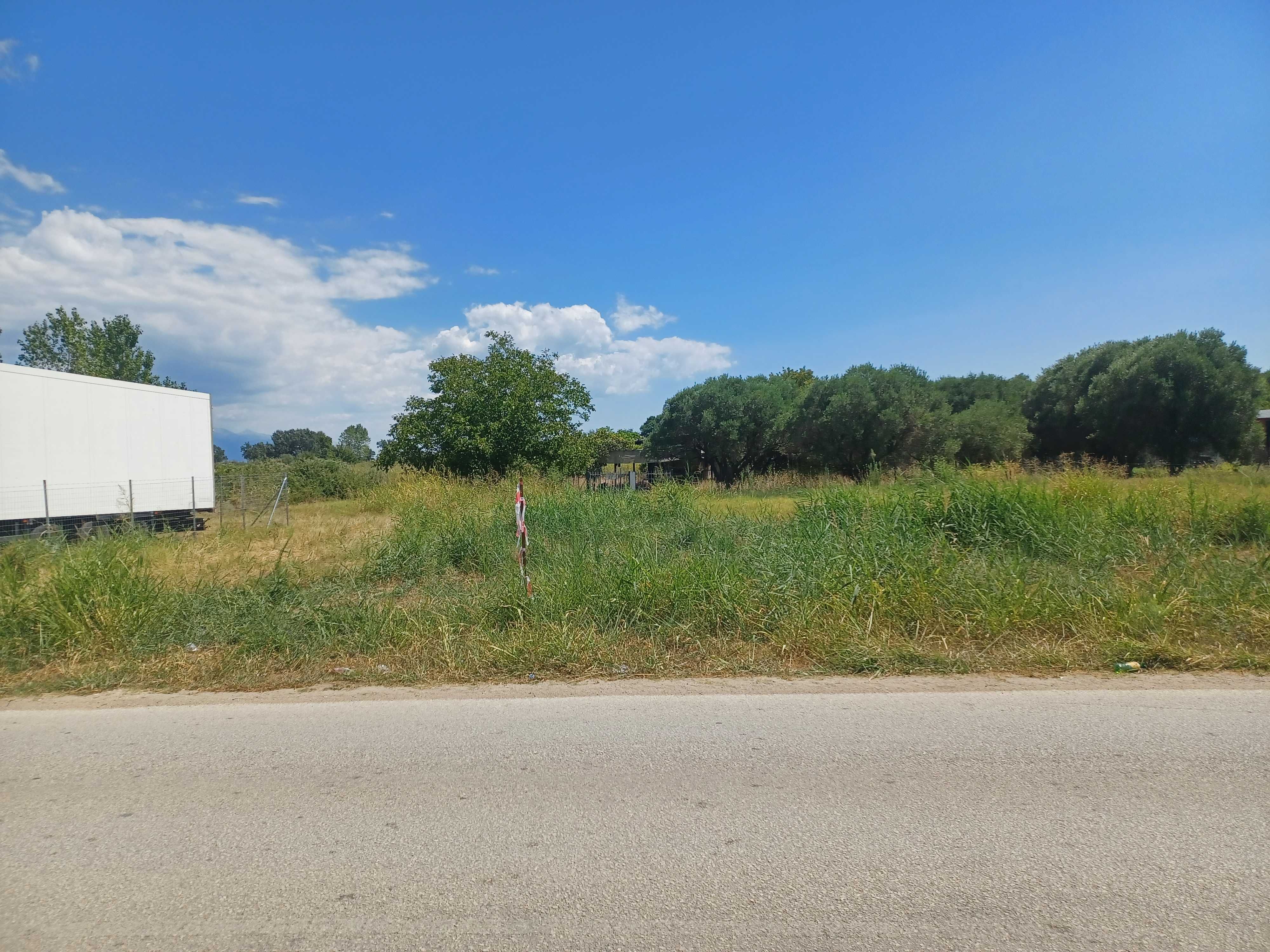 Продава имоти за каравана от 200м2 -Паралия Врасна към Ставрос, Гърция