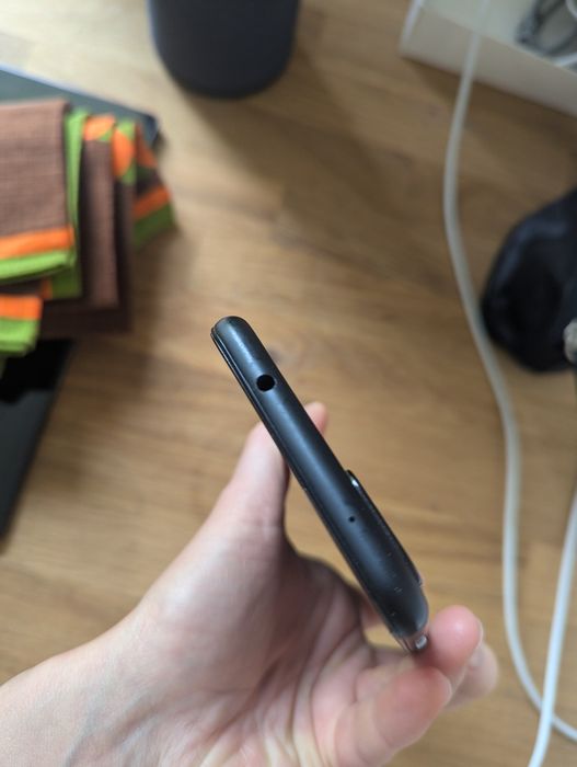 pixel 4a 5g cu ecran spart, pentru piese