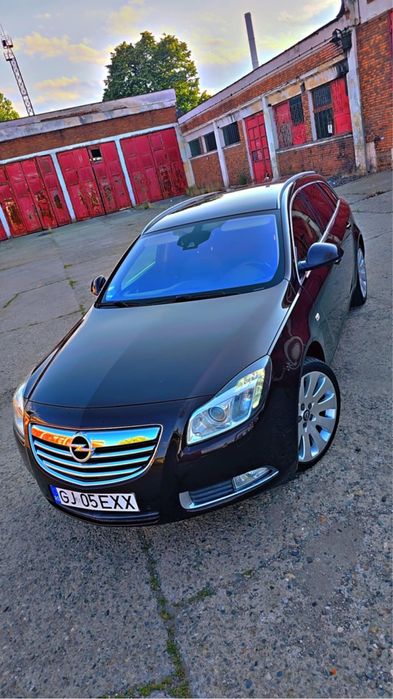 Vand Opel insignia sau schimb cu Pajero sau L200 ofer diferenta !