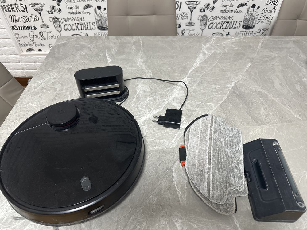 Робот пылесос Xiaomi продам