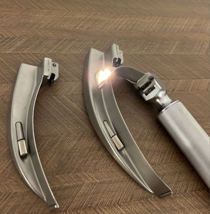 Ларингоскоп Reistrer ri-standart с директно осветяване [неупотребяван]