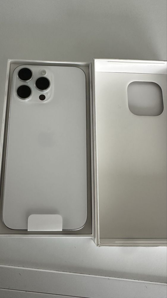 iPhone 16 pro max 256GB