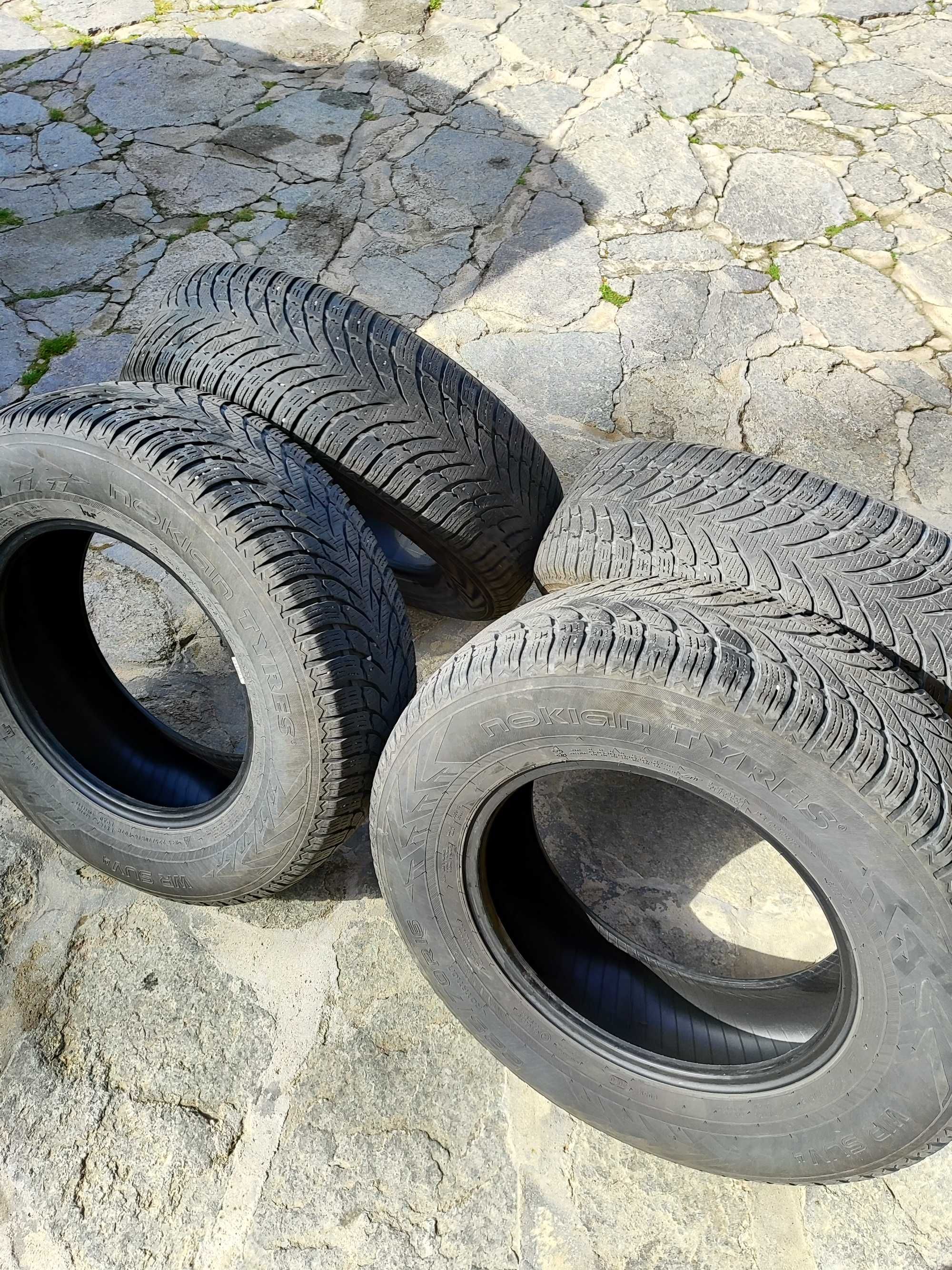 Зимни гуми Nokian 225/70/16