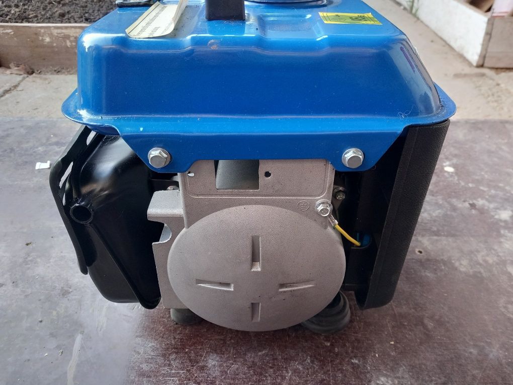 Generator de curent EBERTH an doi timpi impecabil(nou) 750 w