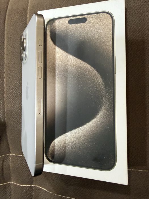 Iphone 15pro max 256gb. Srochna sotiladi