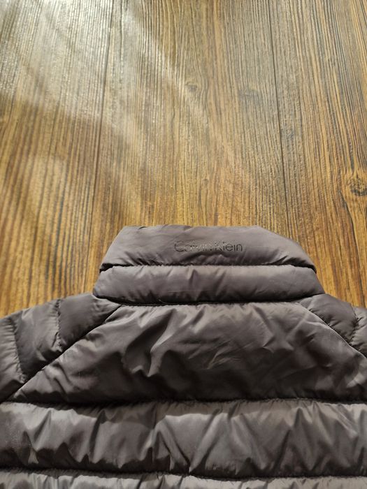 Страхотно мъжко яке пухено  CALVIN KLEIN размер S , пух и пера