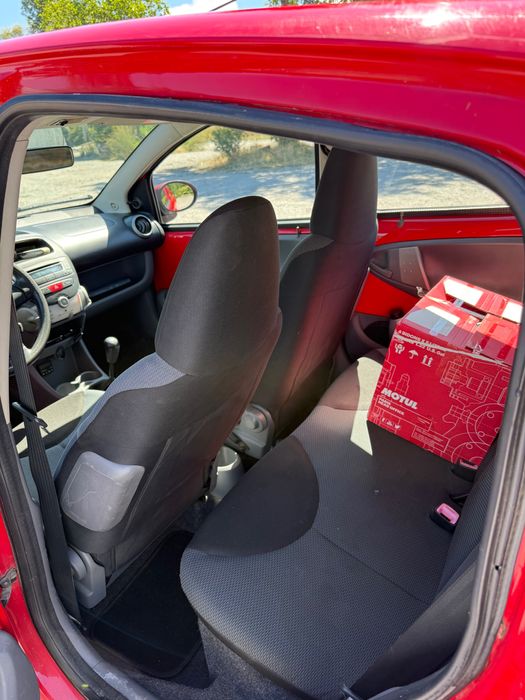 Продавам Toyota Aygo