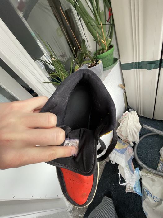 jordan 1 mid rosu galben