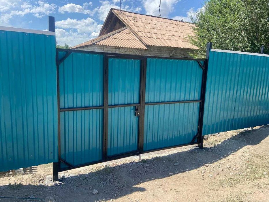 Ворота распашные из профнастила (откатные). Установка бесплатно.