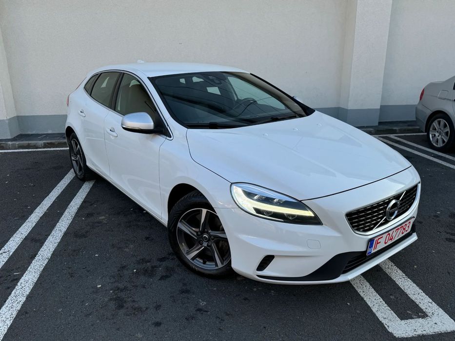 Volvo V40 Tva deductibil-Se emite Factura