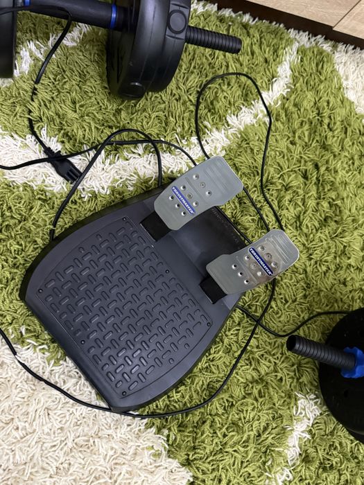 Volan Gaming Thrustmaster T300RS nu LOGITECH , fanatec