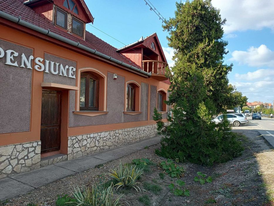De inchiriat "Pensiune" pe termen lung