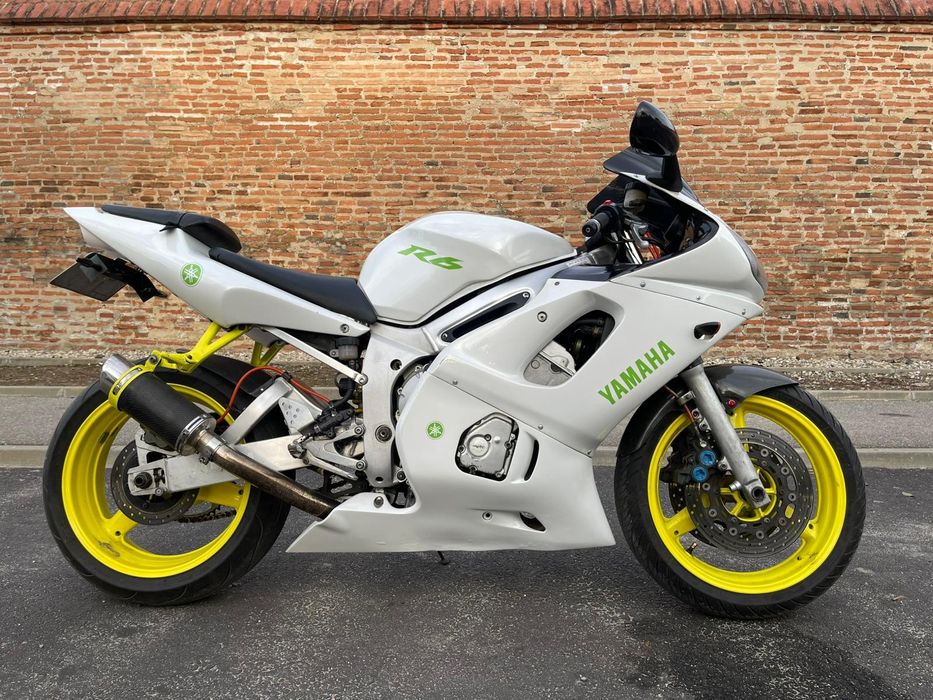 Vând yamaha r6 an 2002