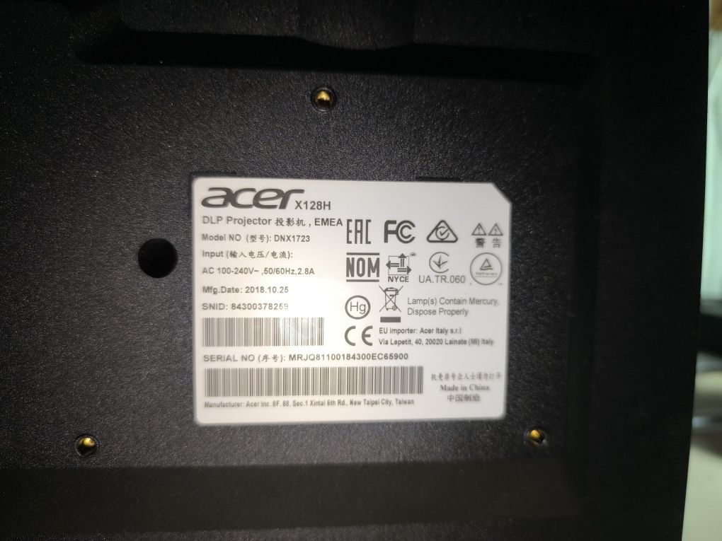 Продам проектор Acer