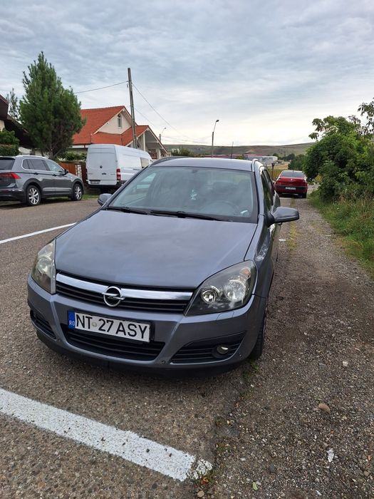 Vând Opel Astra H