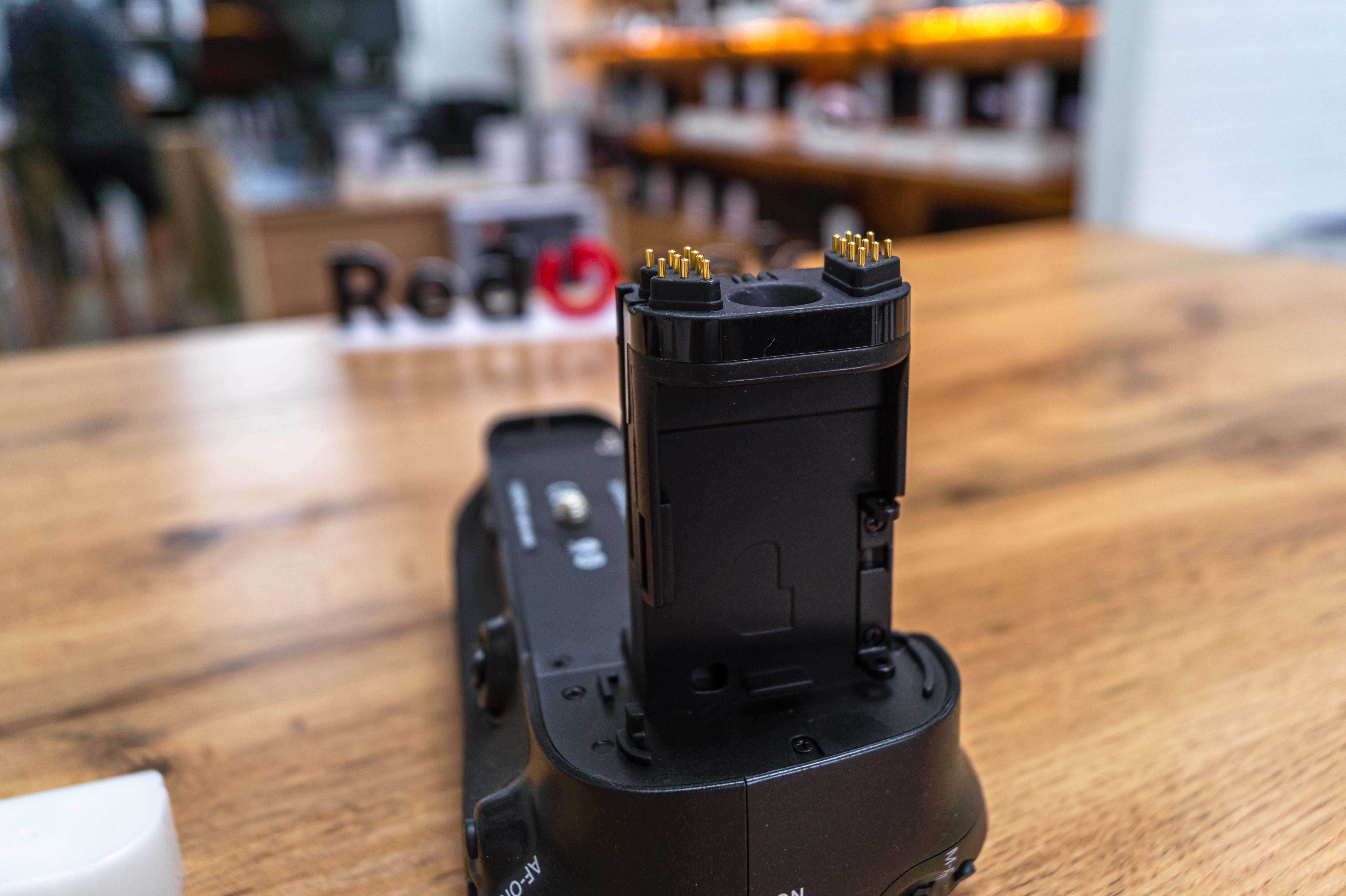 Ручка аккумулятора Canon Battery Grip Bg-E 11 | Магазин Red Geek|