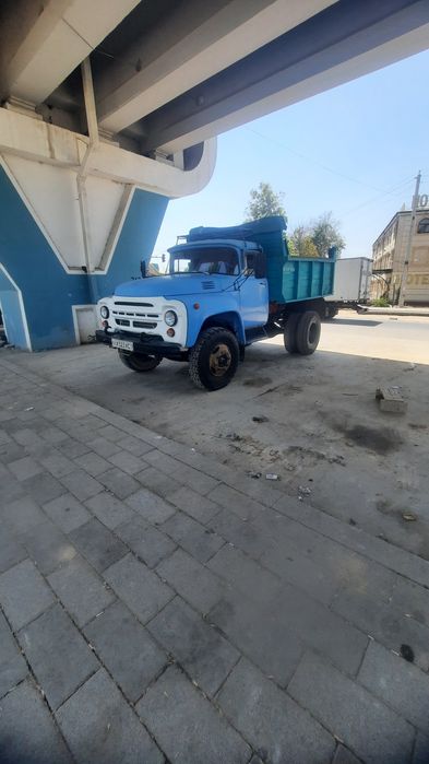 Зил самосвал сотилади