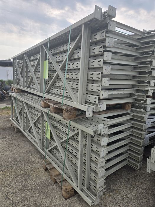 Rafturi pentru paleți industriale de tonaj