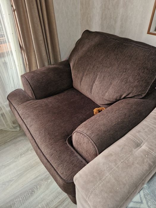 Продам диван и 2 кресла