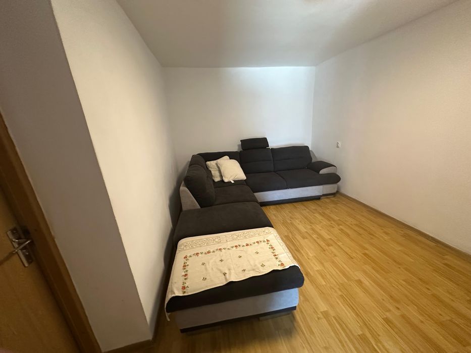 Vând casă locuibila renovată în totalitate