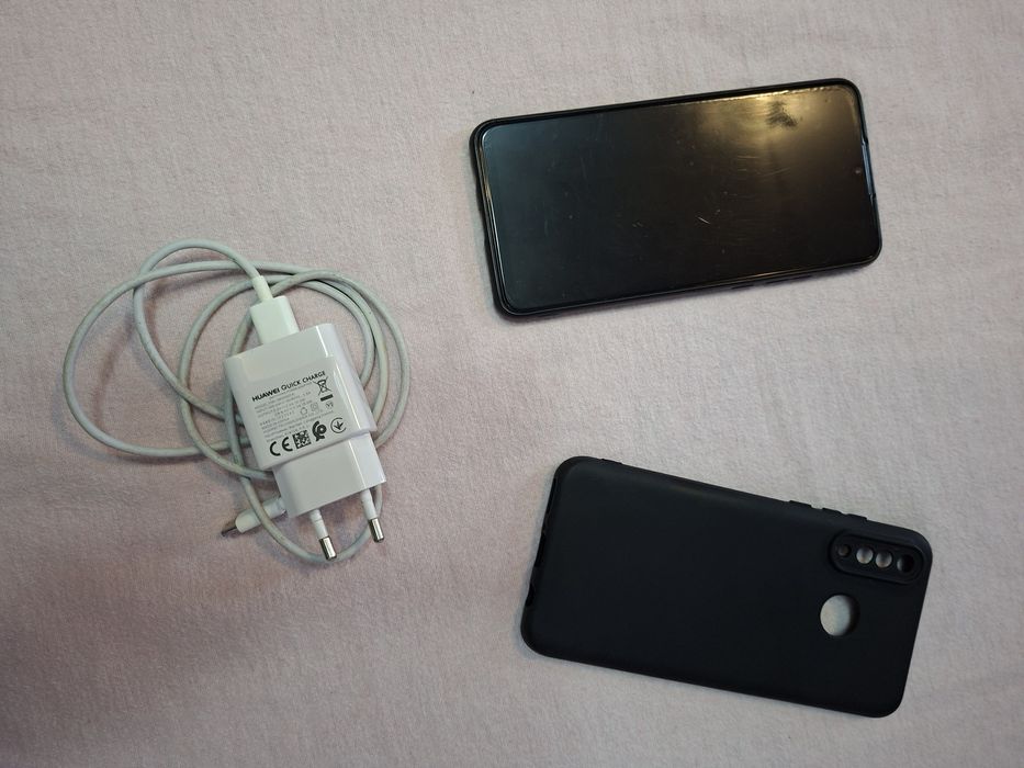 Vand Huawei P30 lite, stare buna de funcționare