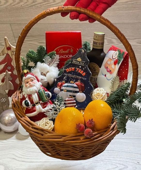 Подари Коледна кошница