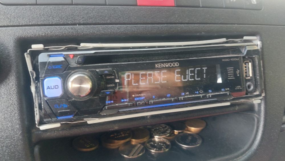 Radio Mp3 auto cu usb cd defect  Kenwood