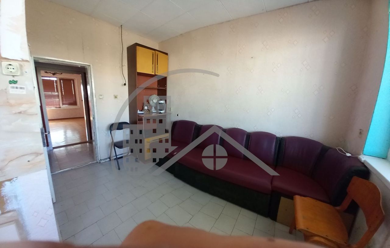 Продава се Четиристаен апартамент в Варна, Владислав Варненчик - 91 кв.м за 1098 €/кв.м - Снимка #3