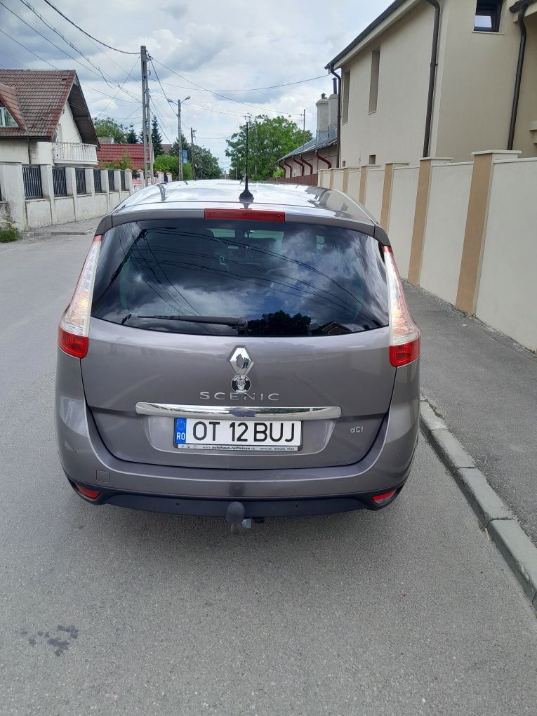 Vând schimb Renault Scenic 2012 2.0