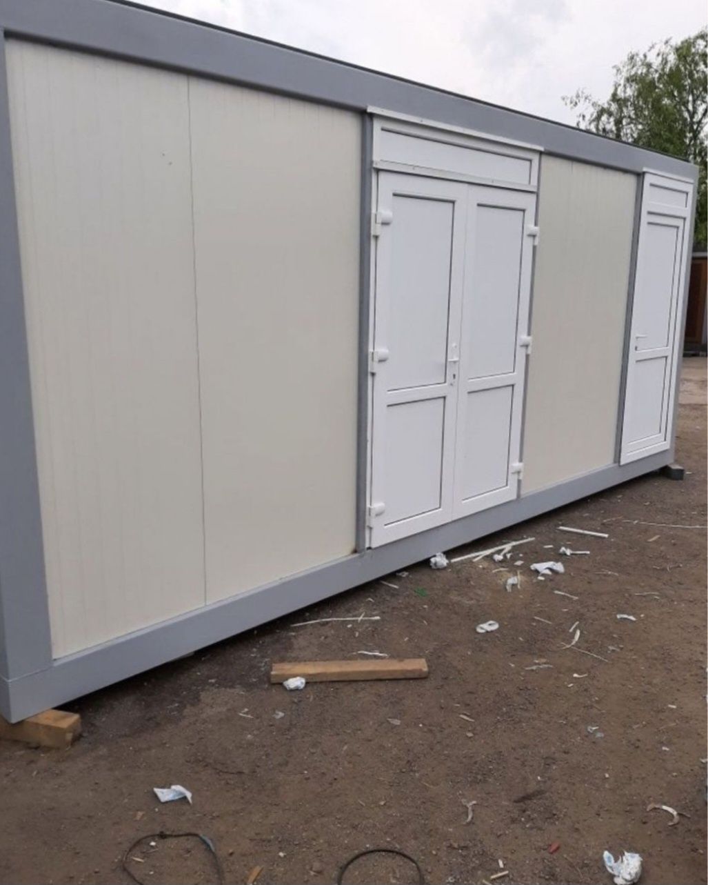 Vand containere modulare la super preț