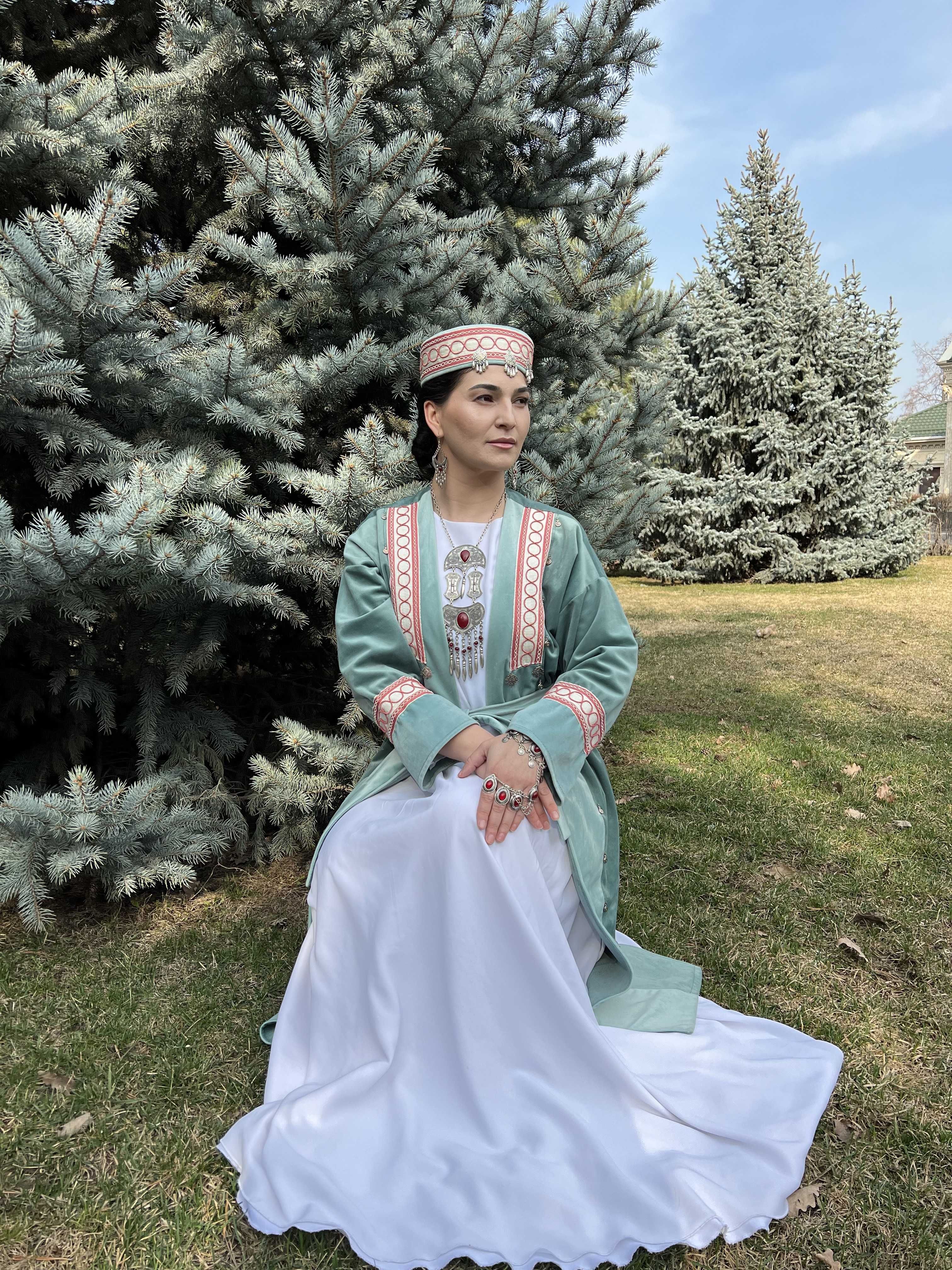 Прокат национальных этно костюмов и шапанов (разные цвета) 15К Алматы