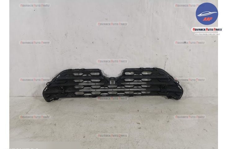 Централна решетка на радиатора Предна броня оригинална със сензори Той