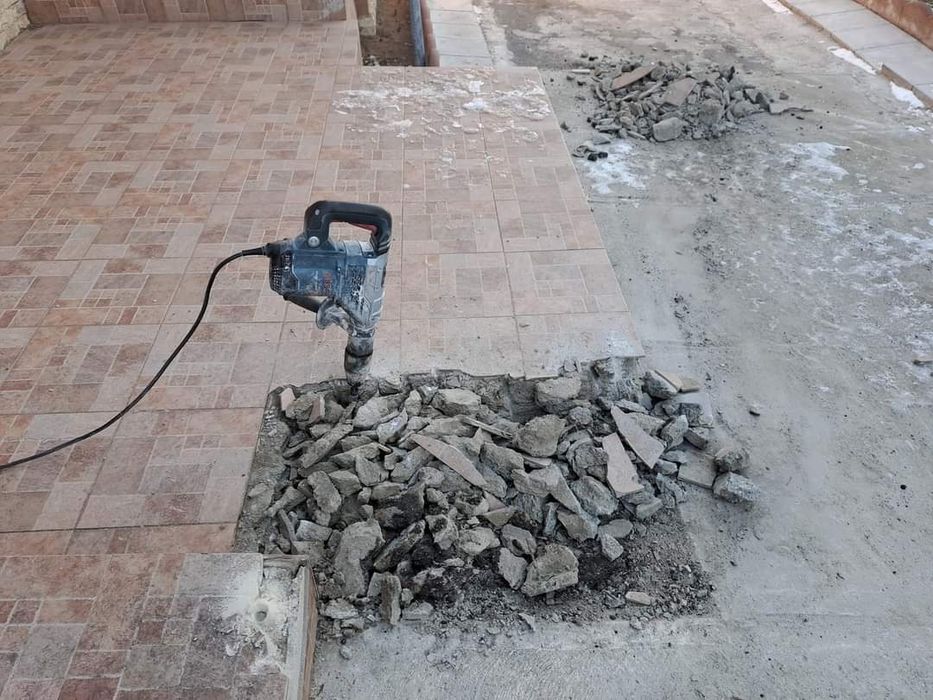 DEMOLĂRI  - săpături  - transport   - TULCEA