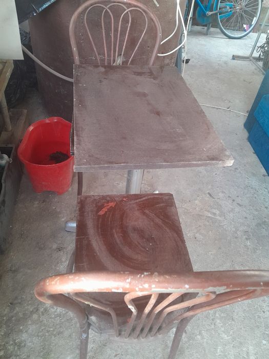 Masa terasa plus scaune