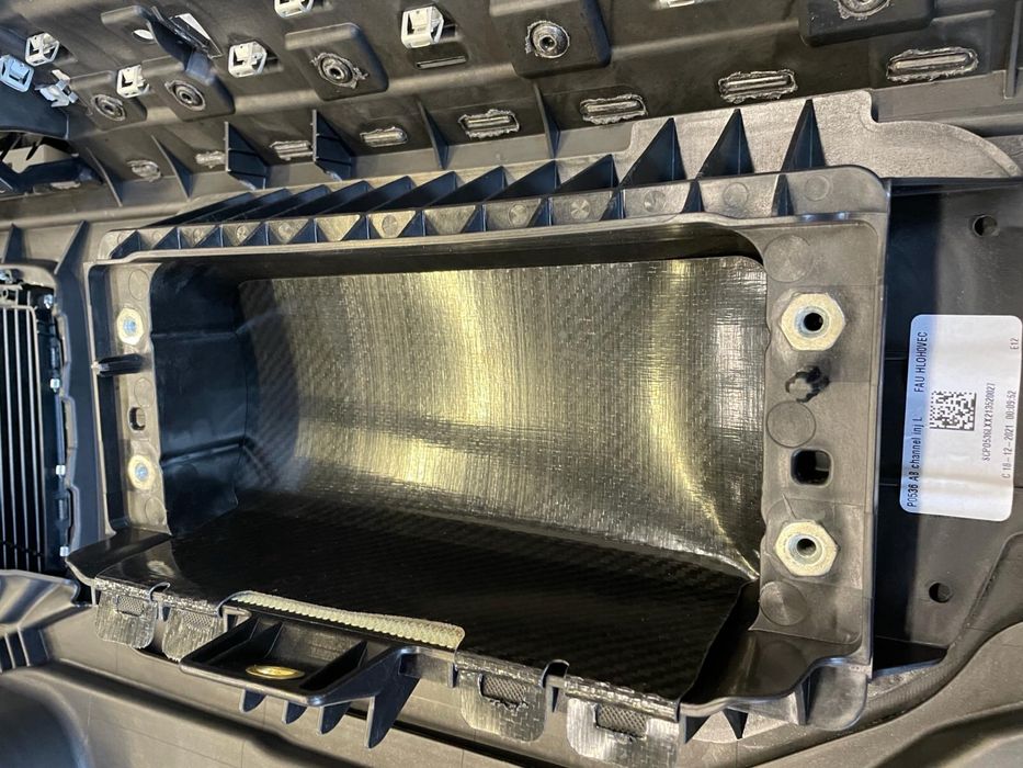 Plansa bord porsche cayenne