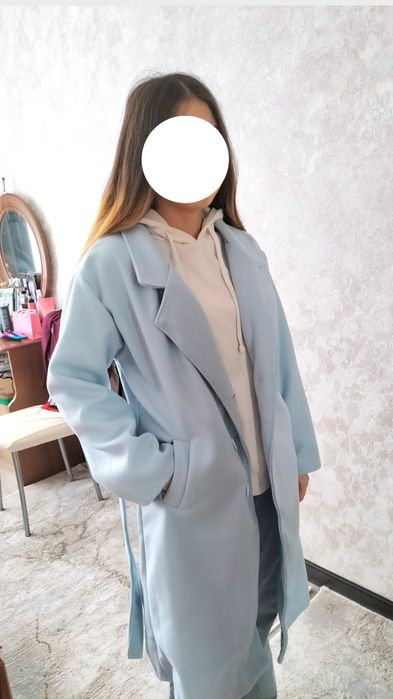 Легкое пальто, весеннее