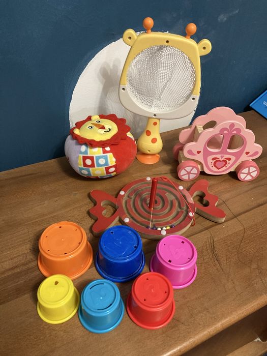 Pachet jucarii din lemn si tableta