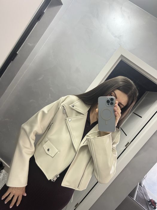 Geaca de piele in stare perfecta marimea s