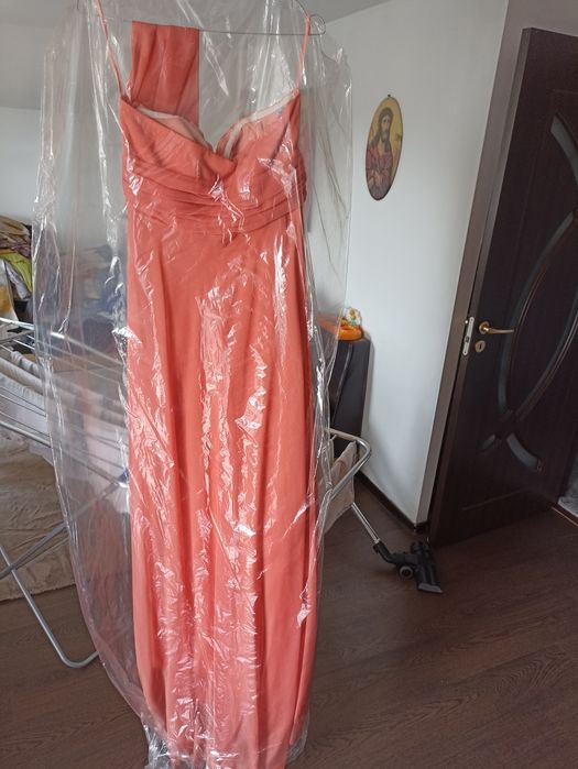 Vând rochie dama