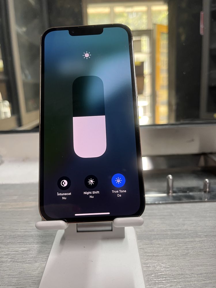 Apple iphone  13 Pro Neverlocked 128 Gb .Ca nou