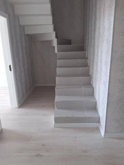 5/2³/3. Квартира - дуплекс, 120 м². Сергели (напротив машинного базара