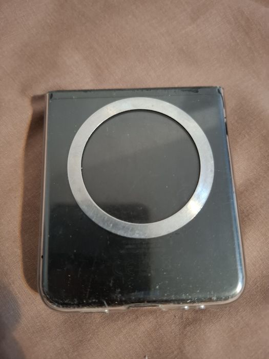 Vind Samsung z FLIP 3.     ,350 Euro