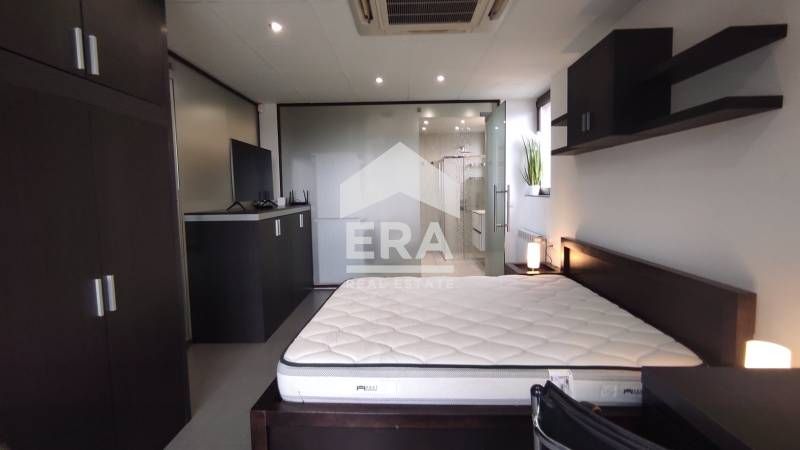 ЕРА Тера предлага за продажба просторен и модерен четиристаен апартаме