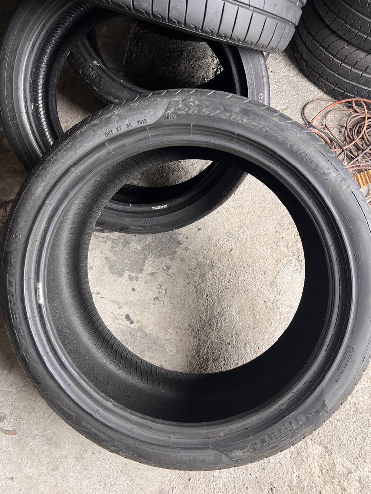 4 anvelope vara 295/35/21 + 265/40/21 , Pirelli !