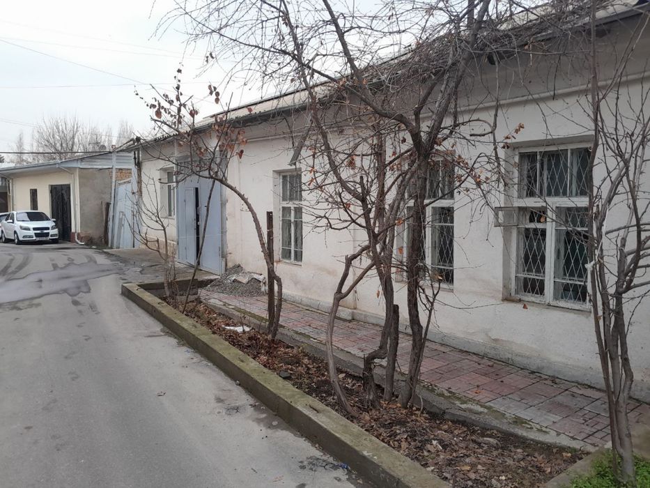 ПРОДАЁТСЯ под  гостиница земля Яккасарайский рай ор т  РАКАТ махалла