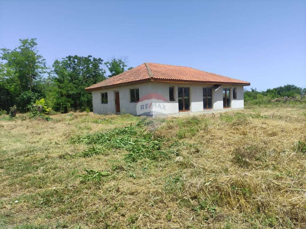Продава се Къща в с. Храброво, Област Добрич - 140 кв.м за 393 €/кв.м - Снимка #1