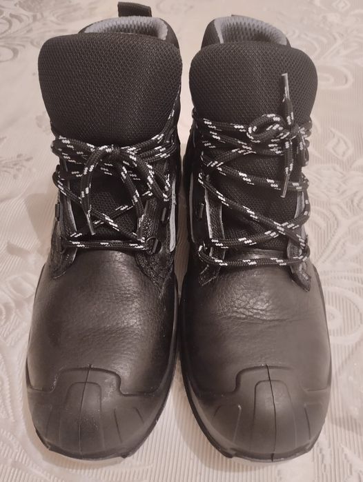 Ботинки новые, в хорошем состоянии