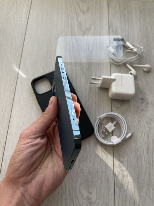 • Iphone 12 Pro • BATERIE 100% •