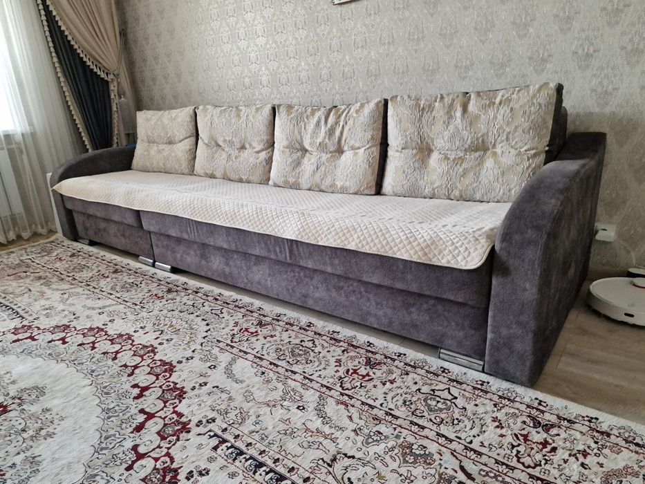 Диван 3,3 метра, в отличном состоянии, торг!