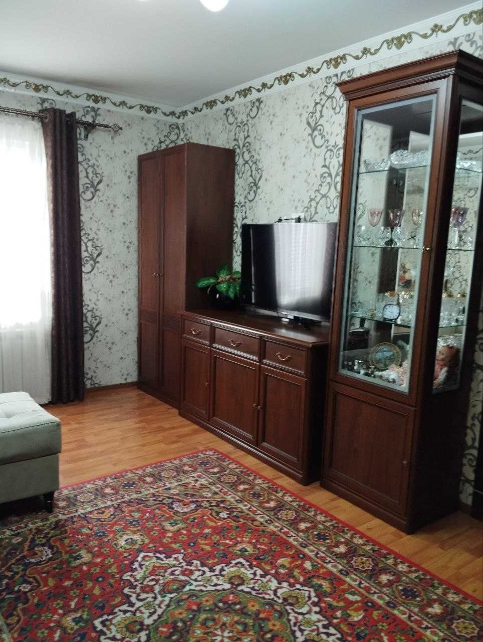 3 ком. квартира 2 этаж метро Шахристон